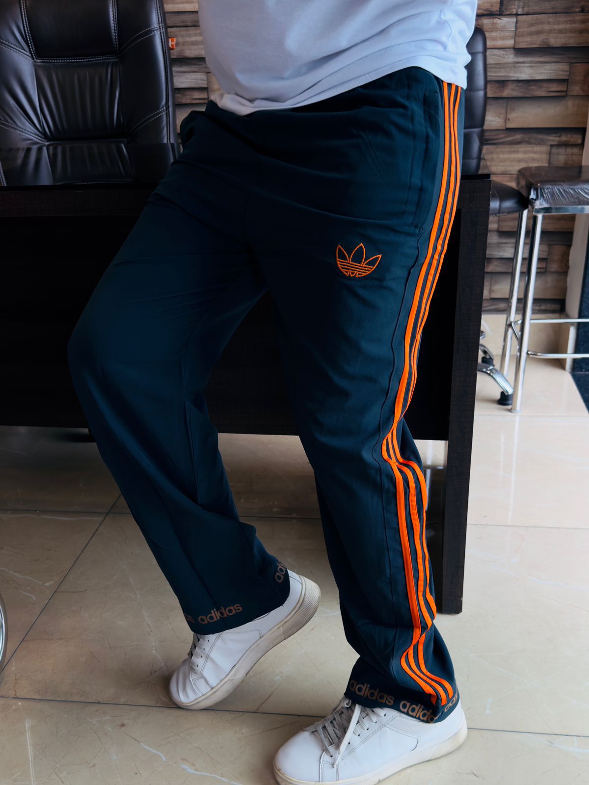 Premium adidas track