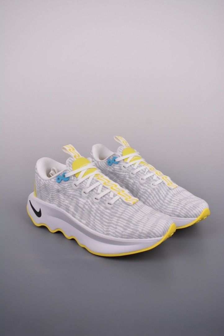 NIKE ZOOM MOTIVA