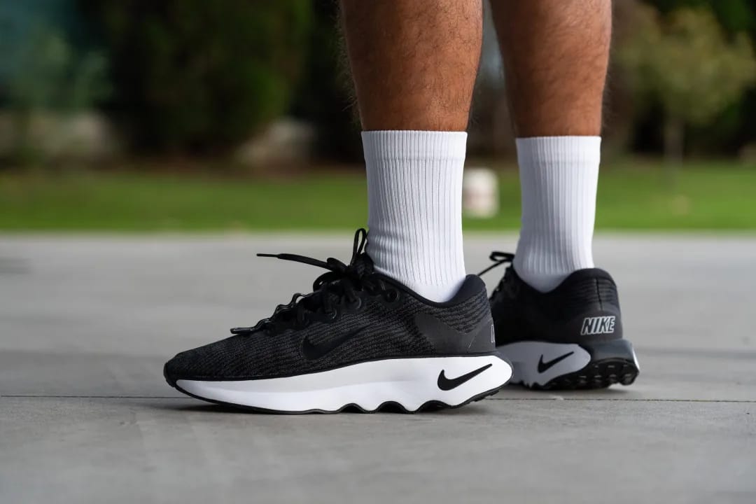 NIKE ZOOM MOTIVA